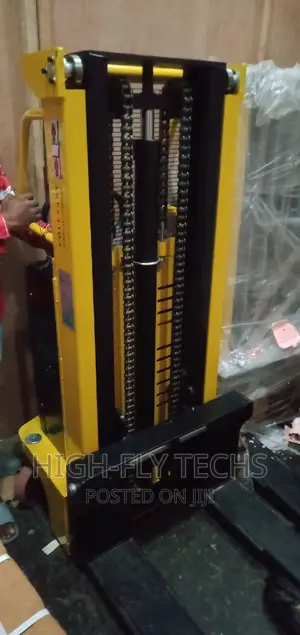 2 Ton Manual Stacker