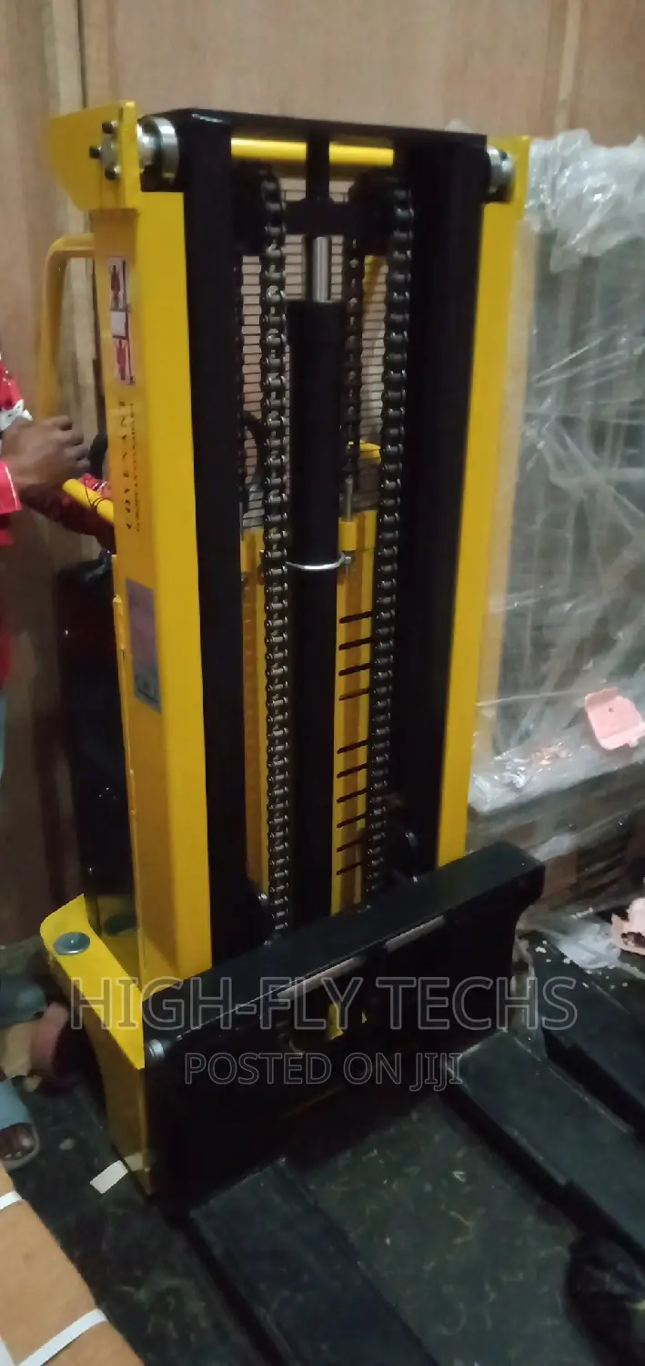 2 Ton Manual Stacker