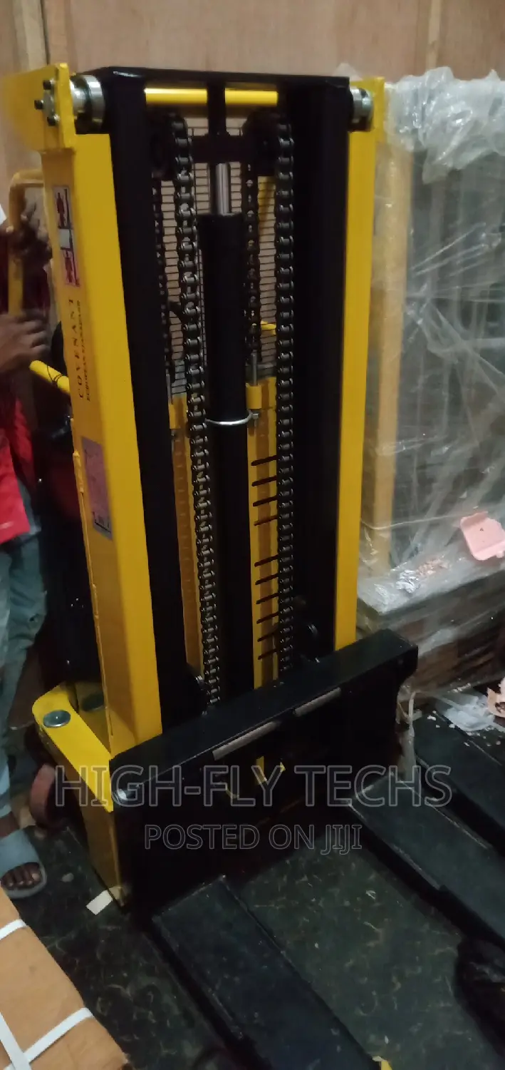 2 Ton Manual Stacker