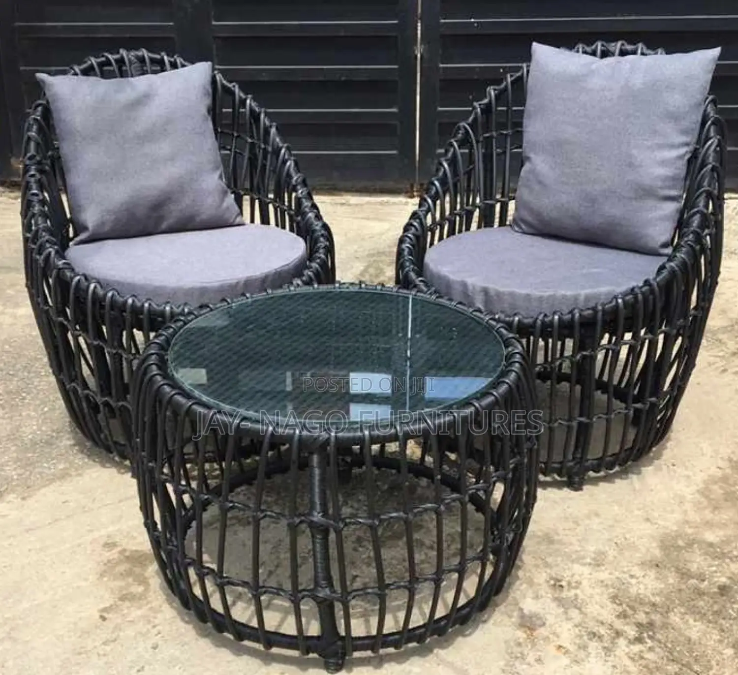 Executive Chilling Outdoor Me and You Table Set