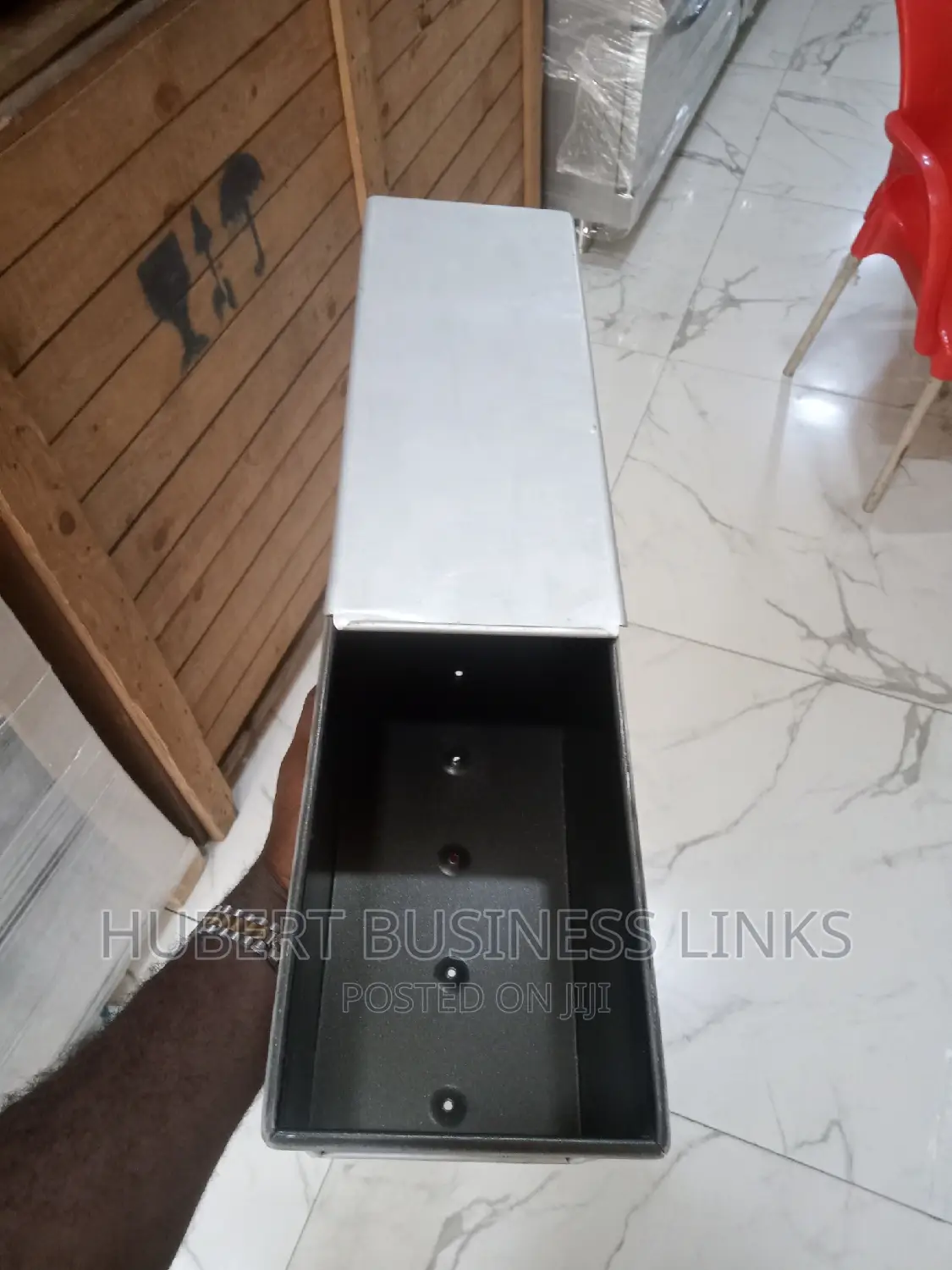 Bread Pan 100g Foreign