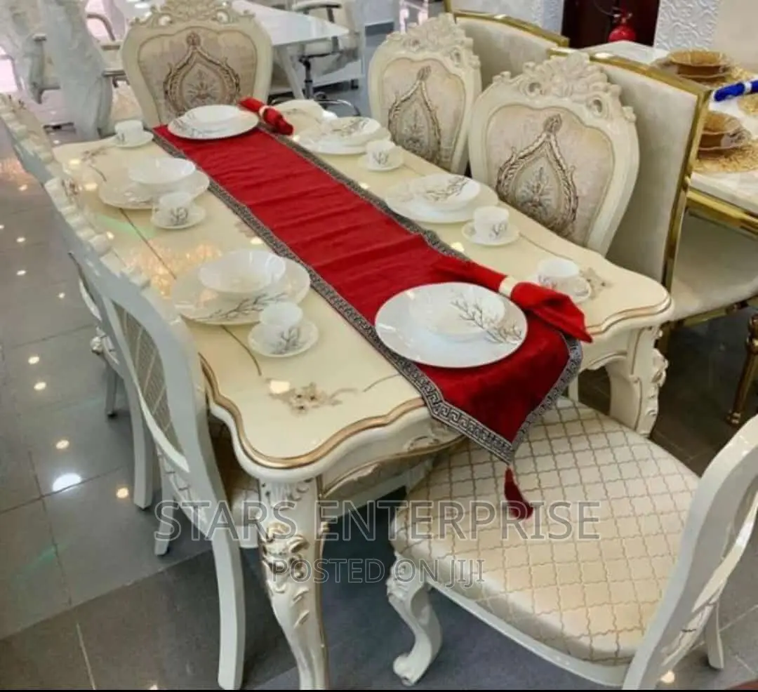 Royal Dining Table