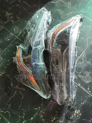 Set Headlamp Corolla 2020