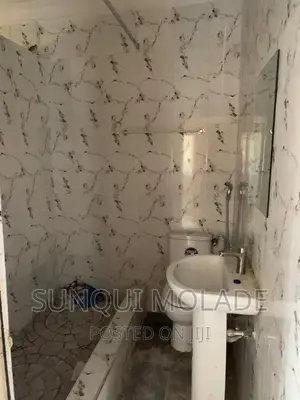 Furnished 2bdrm Apartment in Alagomeji for rent