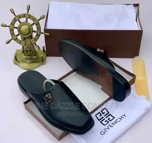 Givenchy Men Half Shoe