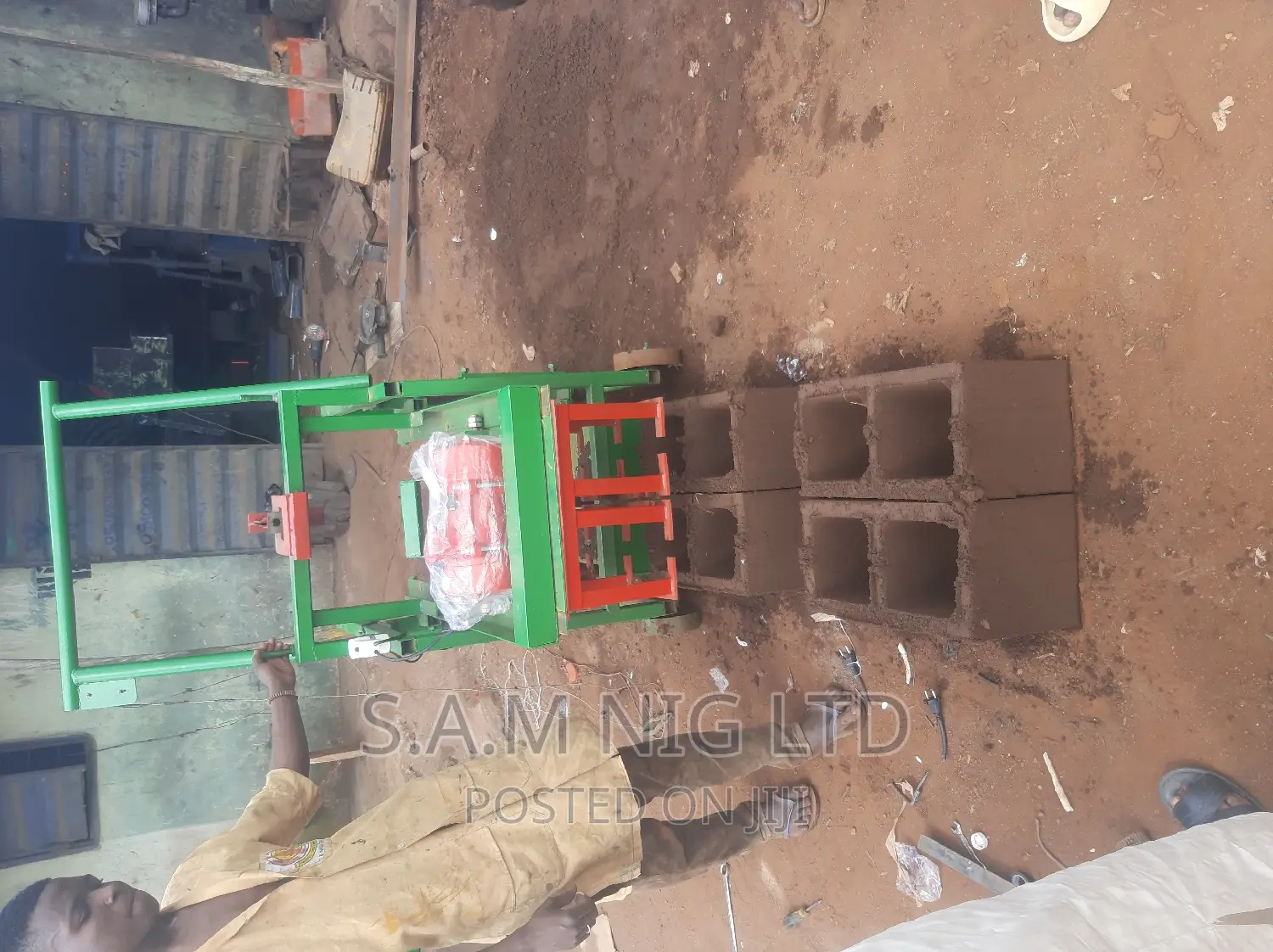 Egg Layer Block Making Machine