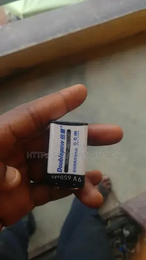 9 Volt Rechargeable Litium Battery