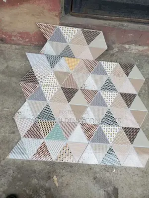 Finger Clique Exterior Wall