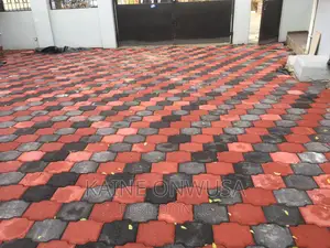 Well Vibrated Quality Interlocking Stones