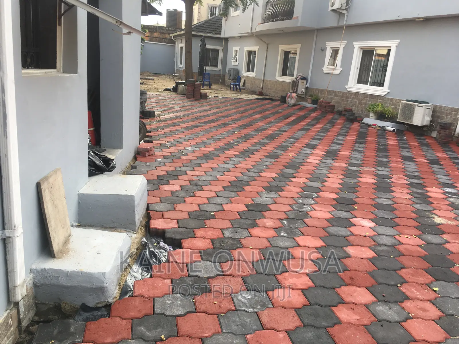 Well Vibrated Quality Interlocking Stones