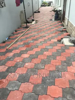 Well Vibrated Quality Interlocking Stones