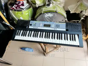 Yamaha Ypt-240 Keyboard
