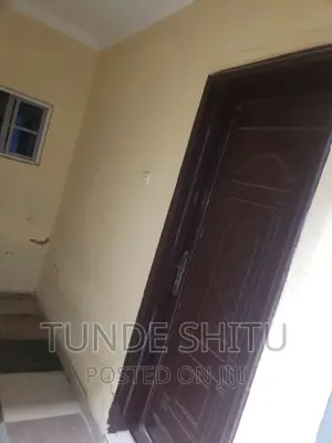 Photo - Furnished 1bdrm Apartment in Awobo Estate, Igbogbo for rent