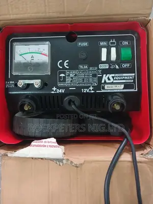 Elbe M220S 30A 12/24v Battery Charger With Starter