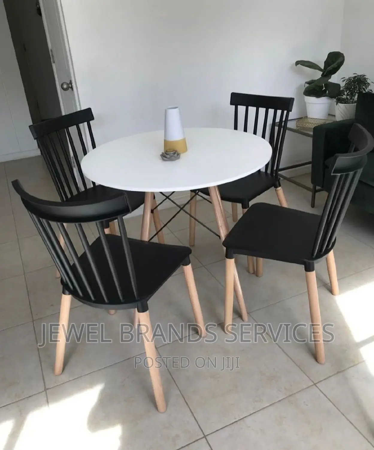 Restaurant/ Dining Chairs With Table