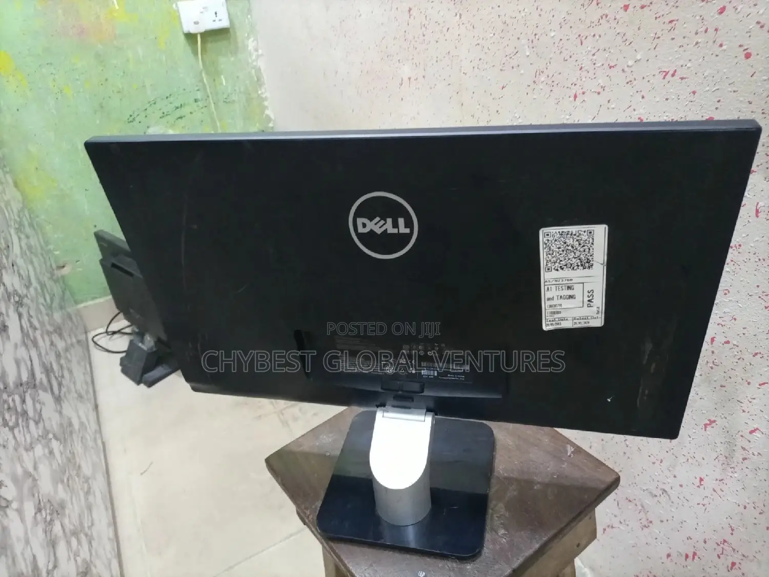 23 Inches Dell Monitor