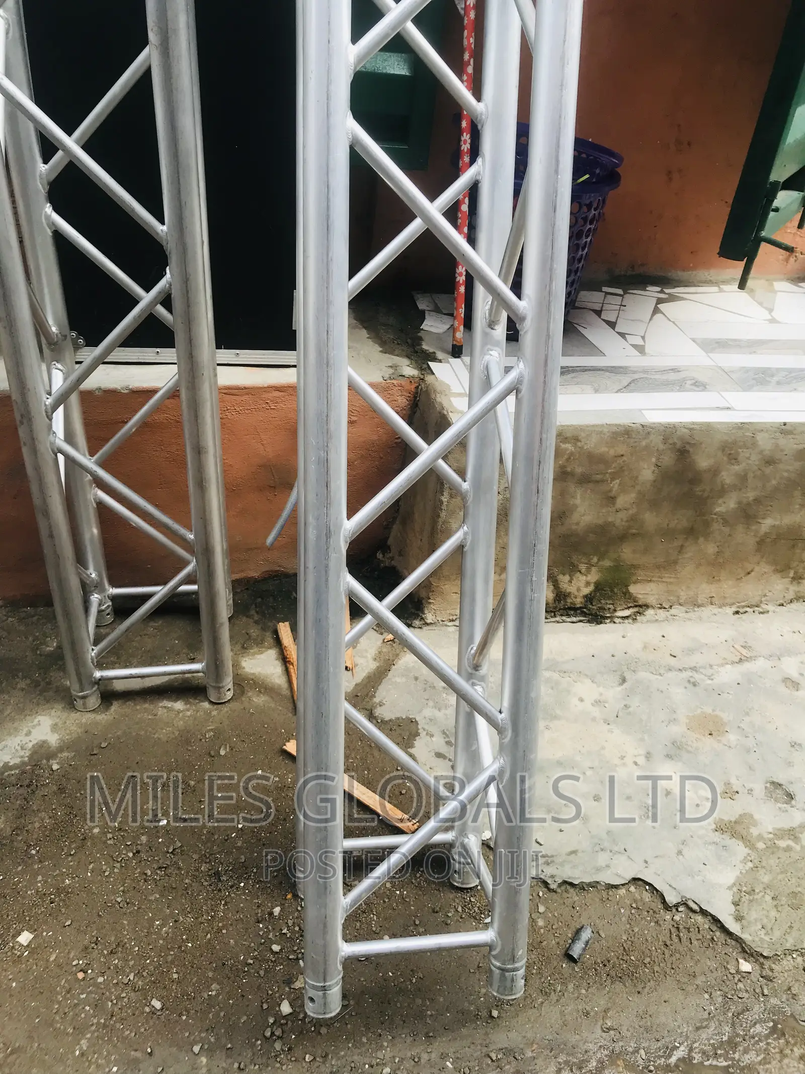 Truss 300mm by 2m