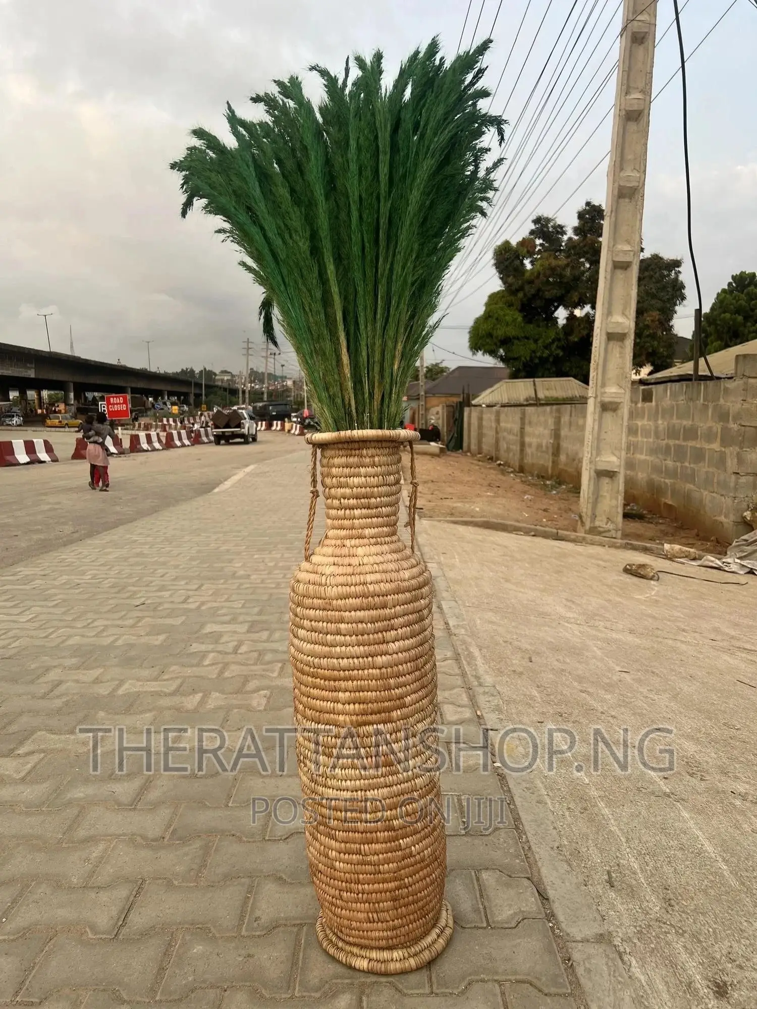 Raffia Vase
