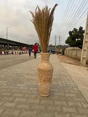 Raffia Vase