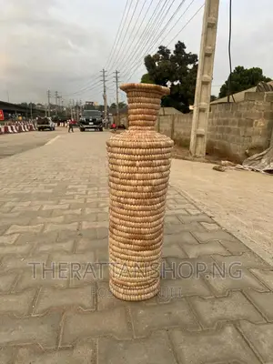 Raffia Vase