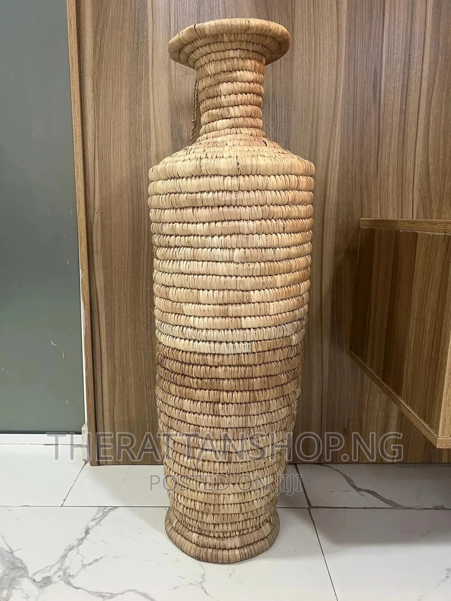 Raffia Vase