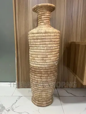 Raffia Vase