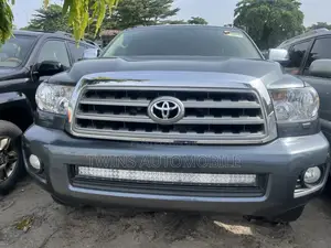 Toyota Sequoia 2011 Gray