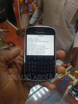 New BlackBerry Bold Touch 9900 8 GB Black