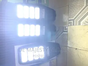 SMS 600w Solar Street Light With 2yrs Warranty