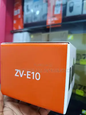 Sony Zv-E10 Camera + 16-50mm Lens