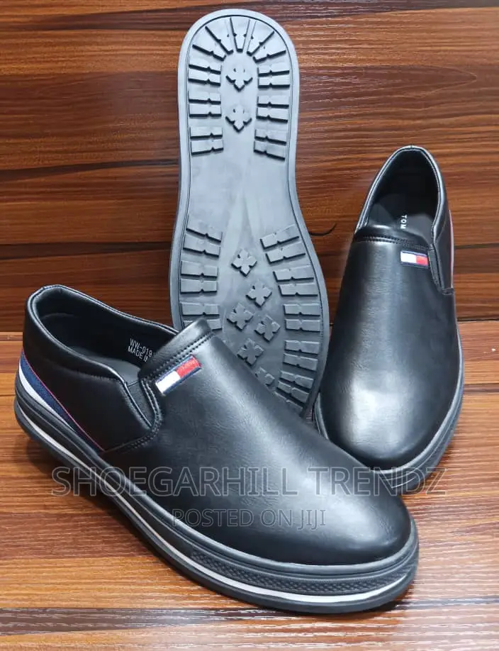 Men's Slip on Sneakers