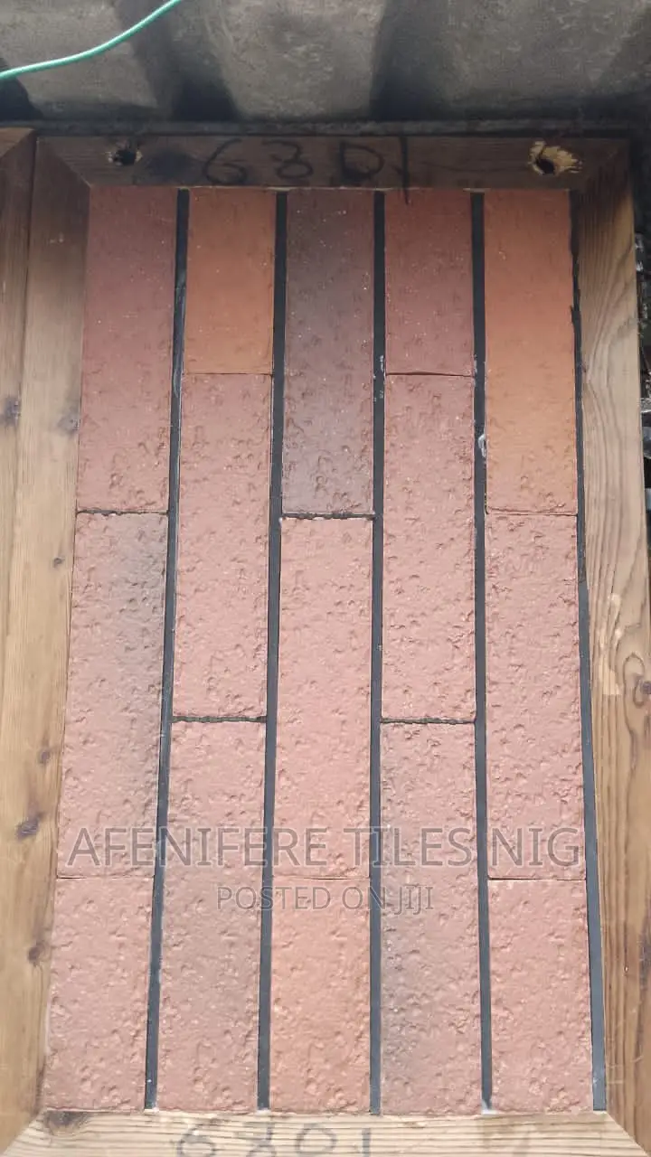 China Quality Luxury Bricks