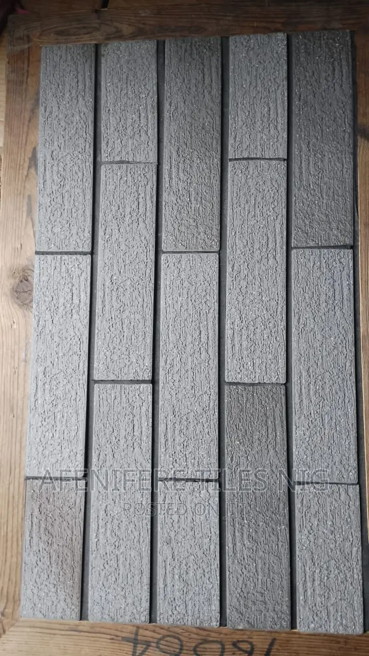 China Quality Luxury Bricks