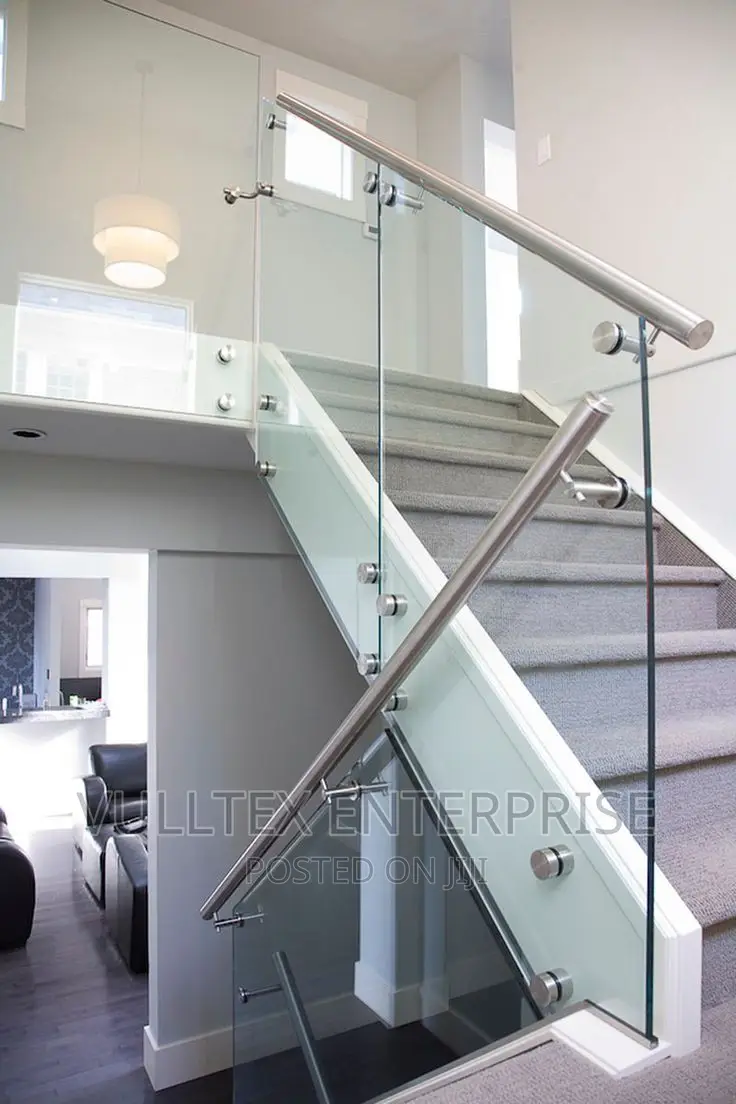 Glass/Stainless Rail