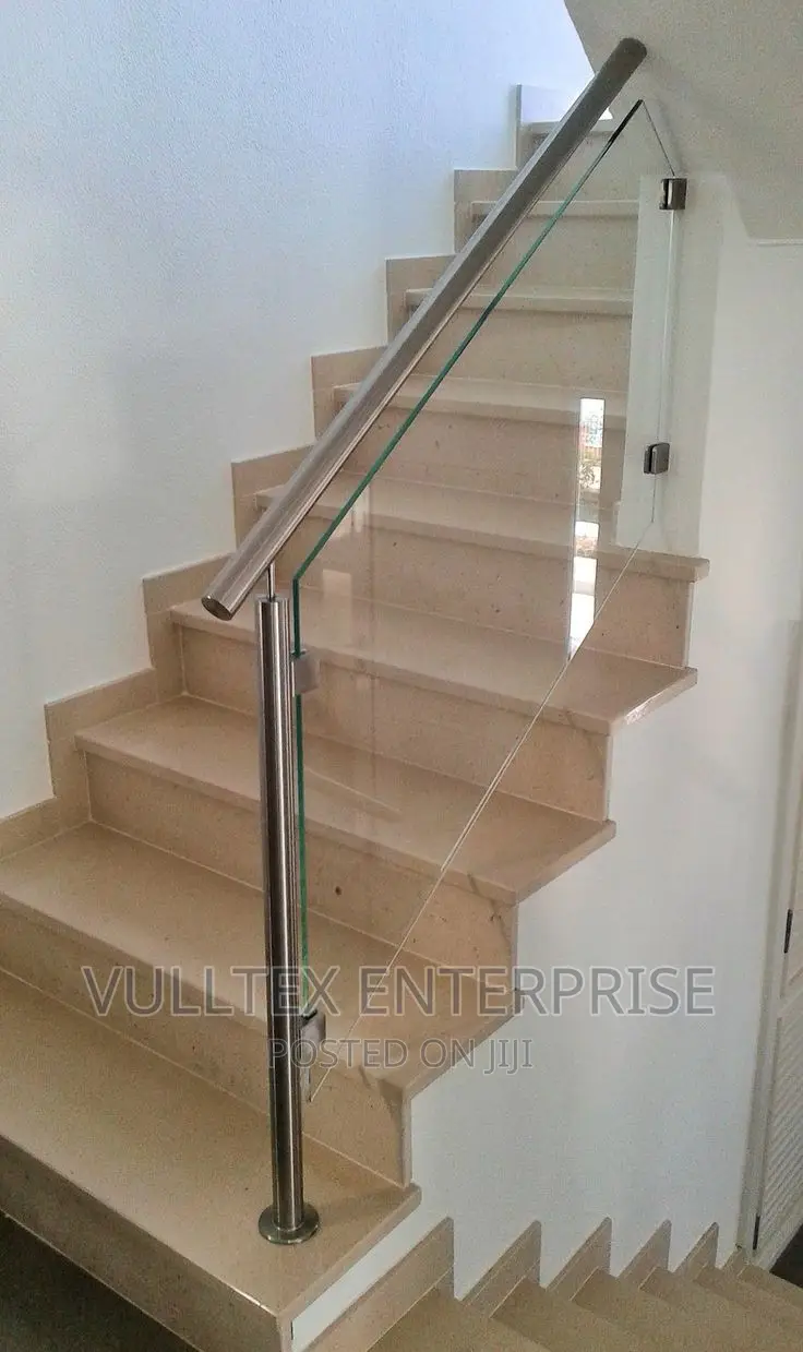 Staircase Rails ( Tempered Glass)