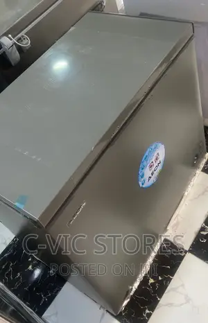 Aeon Chest Freezer - 200 Litres