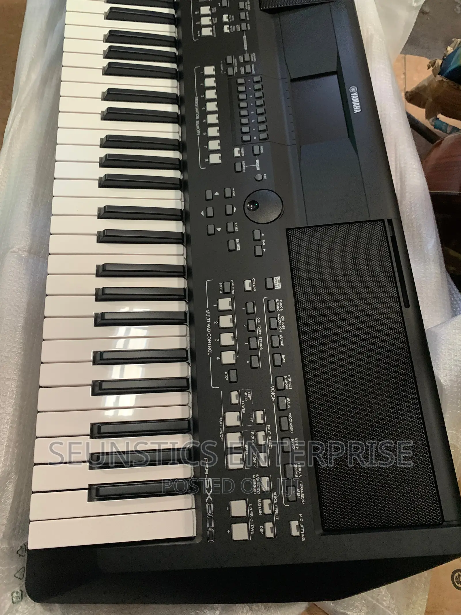 Quality Yamaha PSR Sx 600 Keyboard/Piano