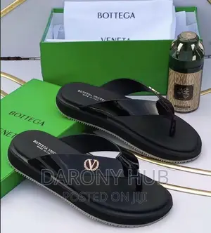 Classic BOTTEGA VENETA Luxury Carton Palm