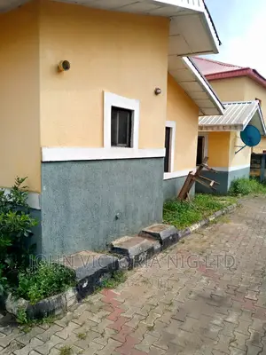 3bdrm Bungalow in Diamond, Isheri / Egbe Idimu for sale