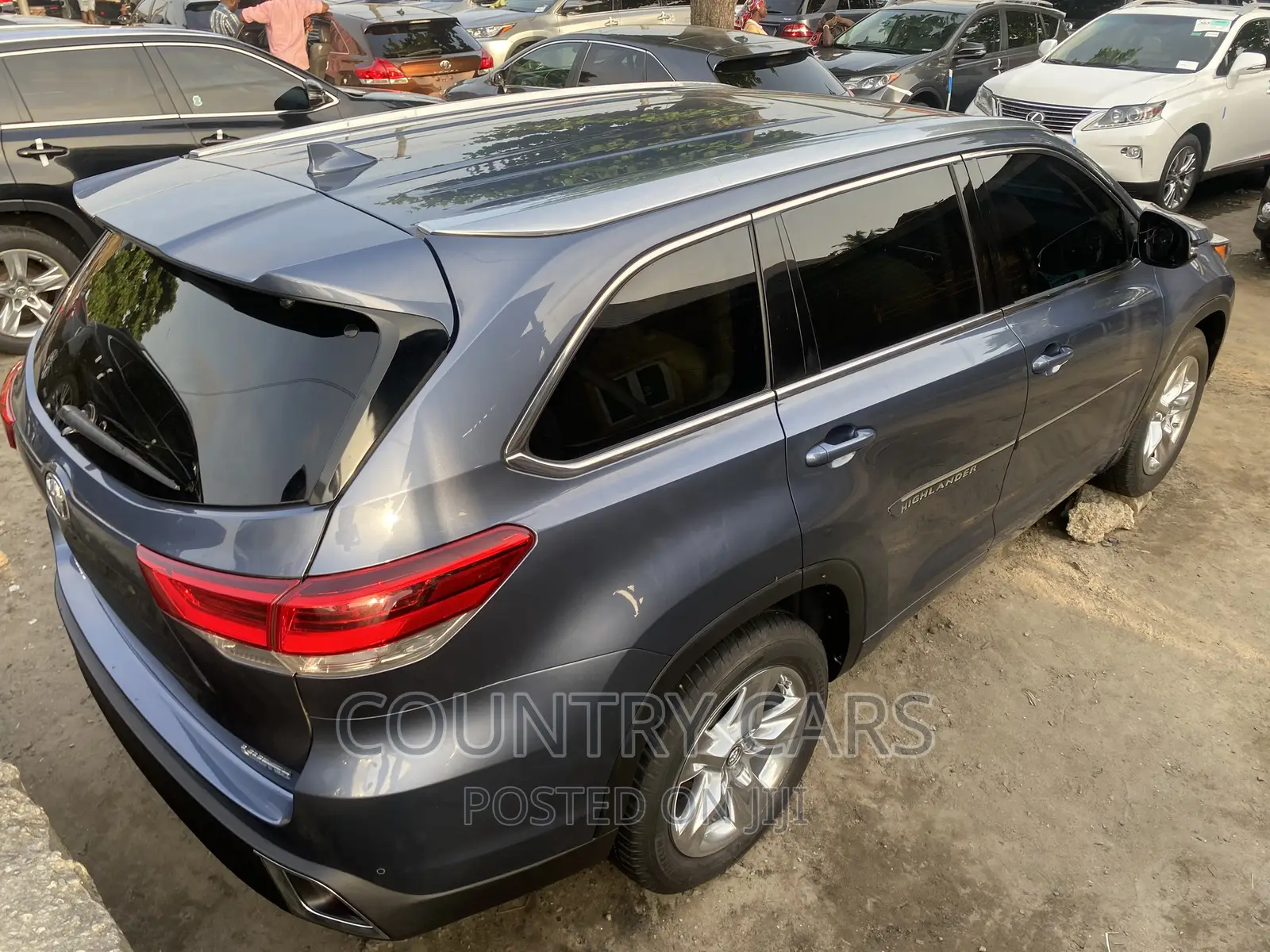 Toyota Highlander Limited 2019 Blue