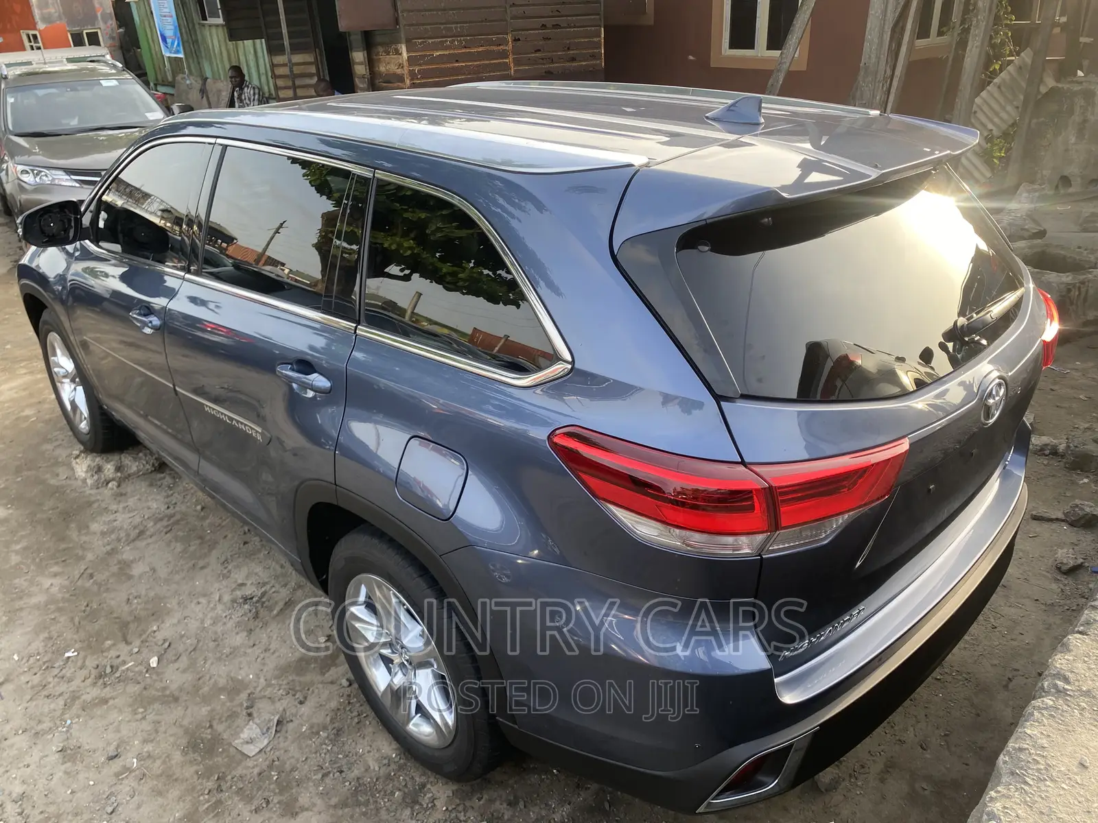 Toyota Highlander Limited 2019 Blue