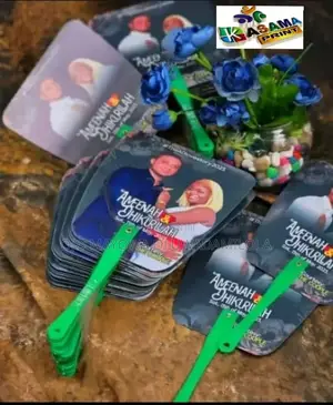 Plastic N Customized Handfan