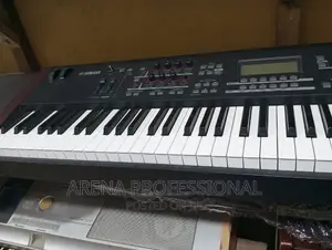 Yamaha MOXF8 Digital Keyboard