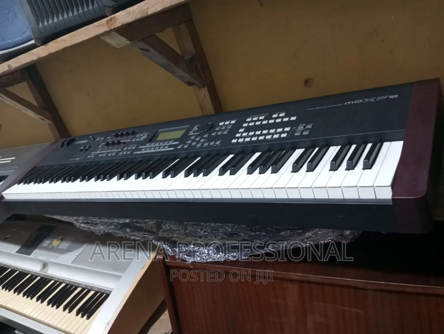 Yamaha MOXF8 Digital Keyboard