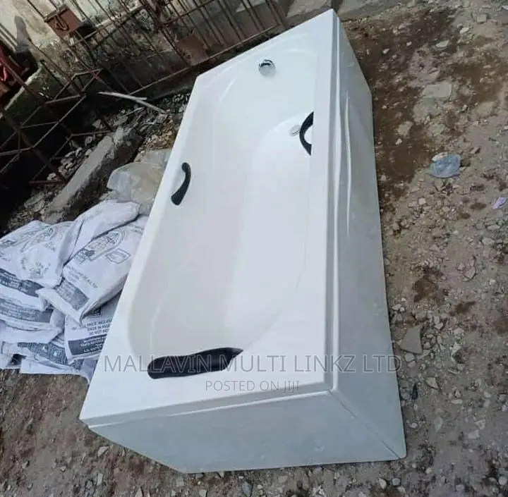 White Panel Bathtubs With Headrest