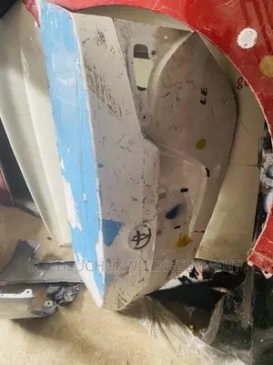 Empty Booth Corolla 2014-2016