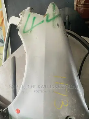 Left Side Fender Sienna 2000