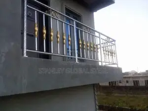 Twisted Rails Design 