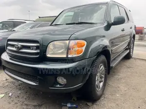 Toyota Sequoia 2004 Green