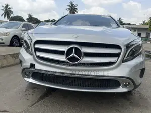 Mercedes-Benz GLA 250 2015 Silver